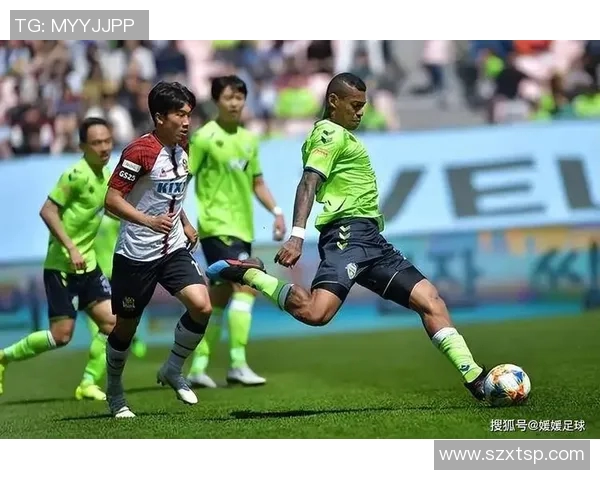 熊本深红与沥木FC的激烈对决展现足球魅力与团队精神的较量